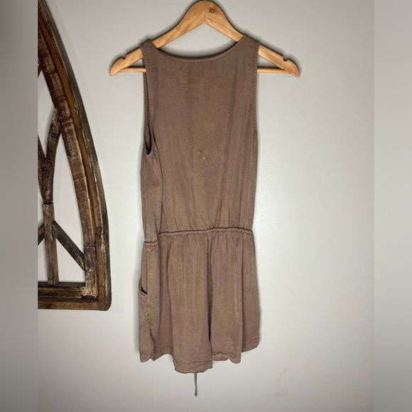 BE COOL Tan Romper NWT - Picture 2 of 3